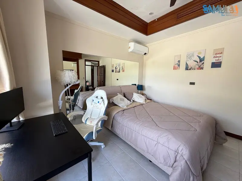 Villa with Four Bedrooms