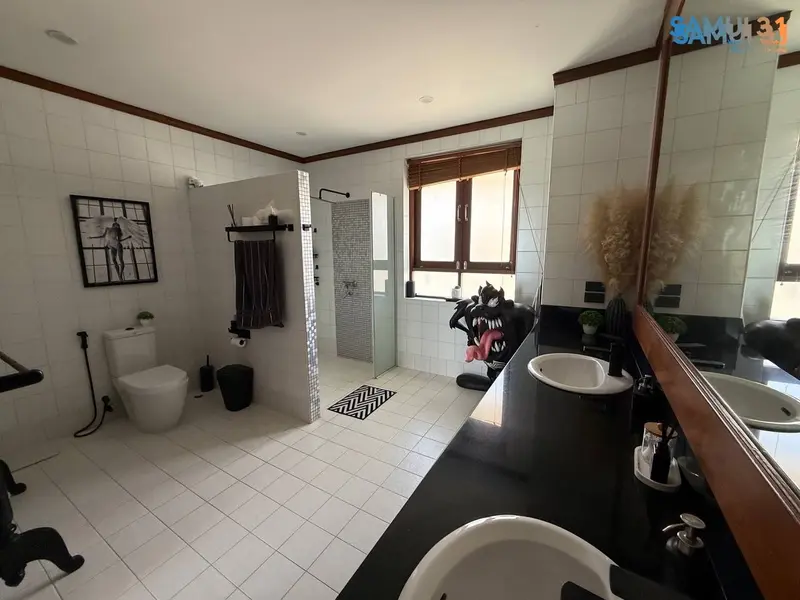 Villa with Four Bedrooms