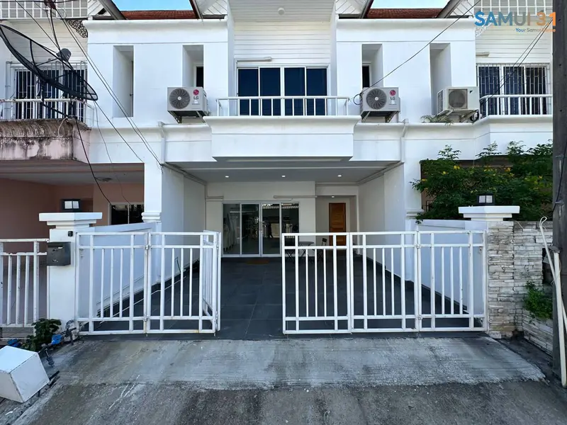 Maenam Townhouse
