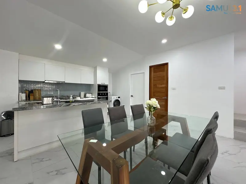 Maenam Townhouse