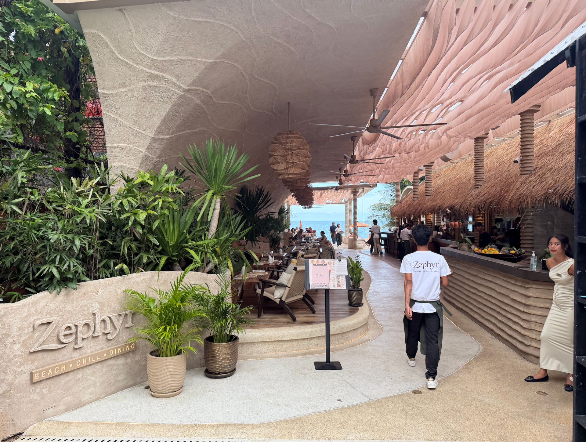 Zephyr Beach Club — новое место на Ламае, куда хочется вернуться