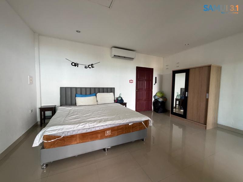 One-bedroom apartments with panoramic views