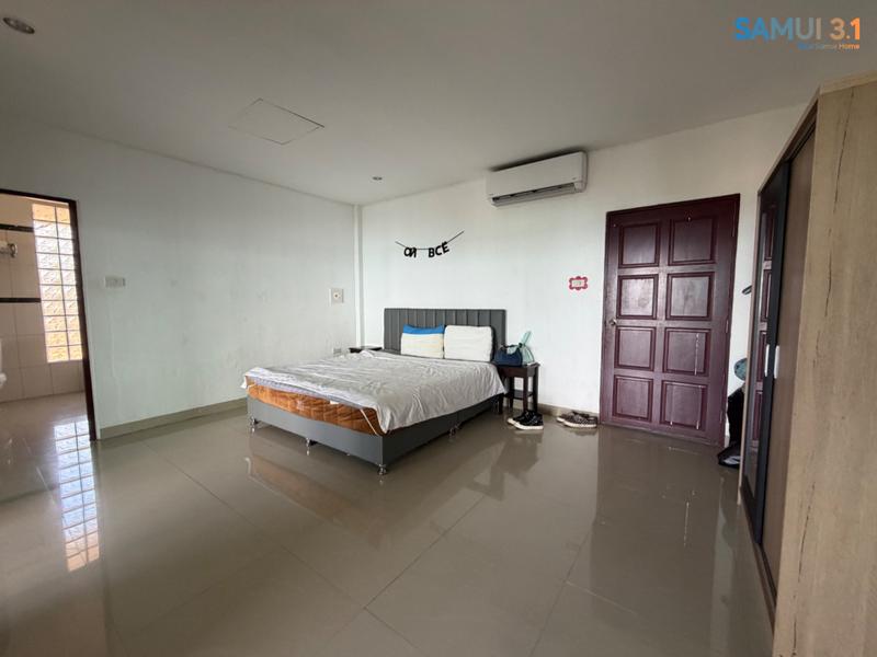 One-bedroom apartments with panoramic views