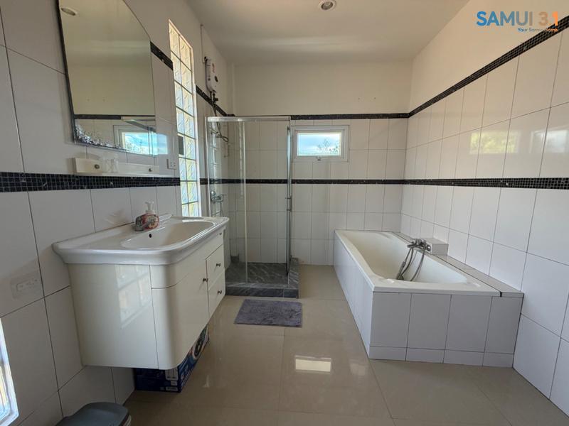 One-bedroom apartments with panoramic views