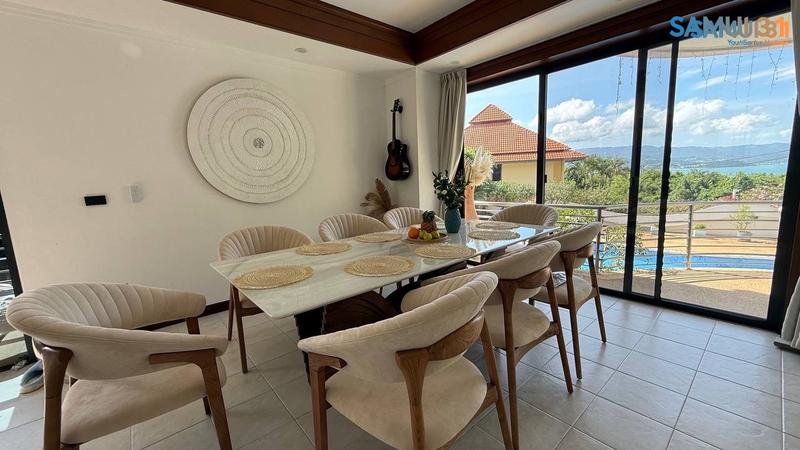 Villa with Four Bedrooms