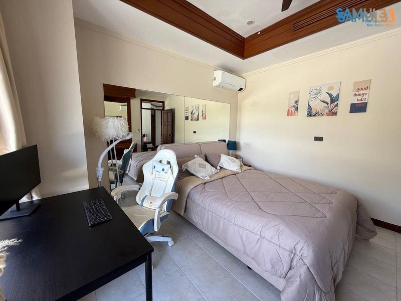 Villa with Four Bedrooms