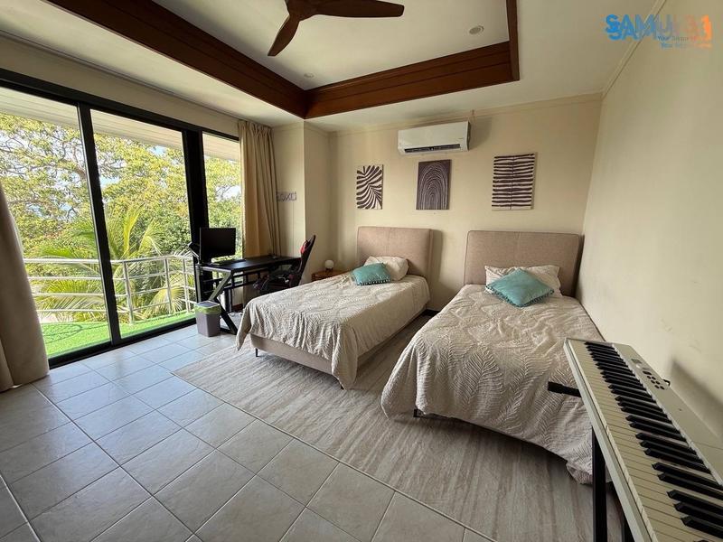 Villa with Four Bedrooms